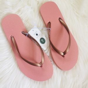 SHADE & SHORE Pink Flip Flops
